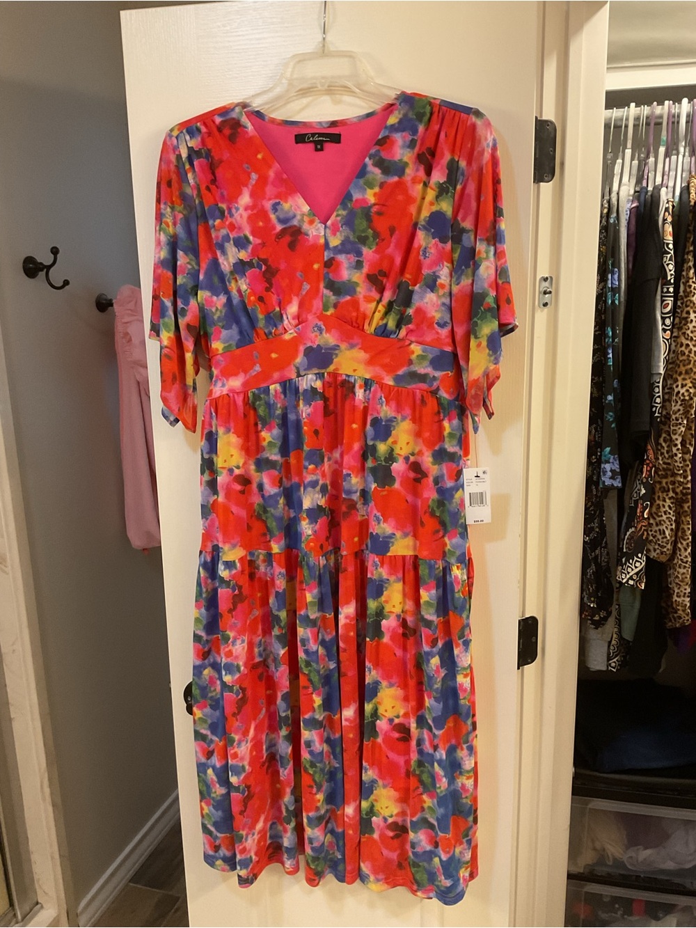 Calessa Plus Size Abstract Brushstroke Print V-Neck Short Sleeve Dress